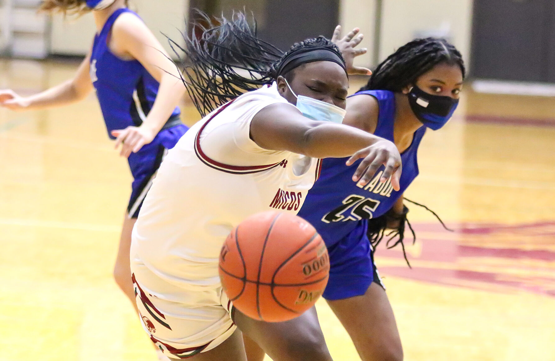 MICDS vs. Ladue girls basketball